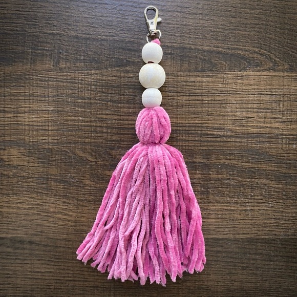 Handmade Boho Pink Velvet Tassel Keychain - Picture 1 of 2